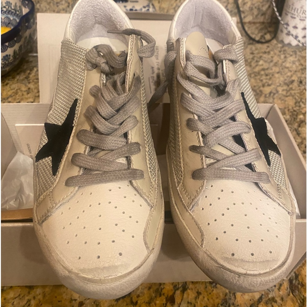 Golden Goose Sneakers size 39